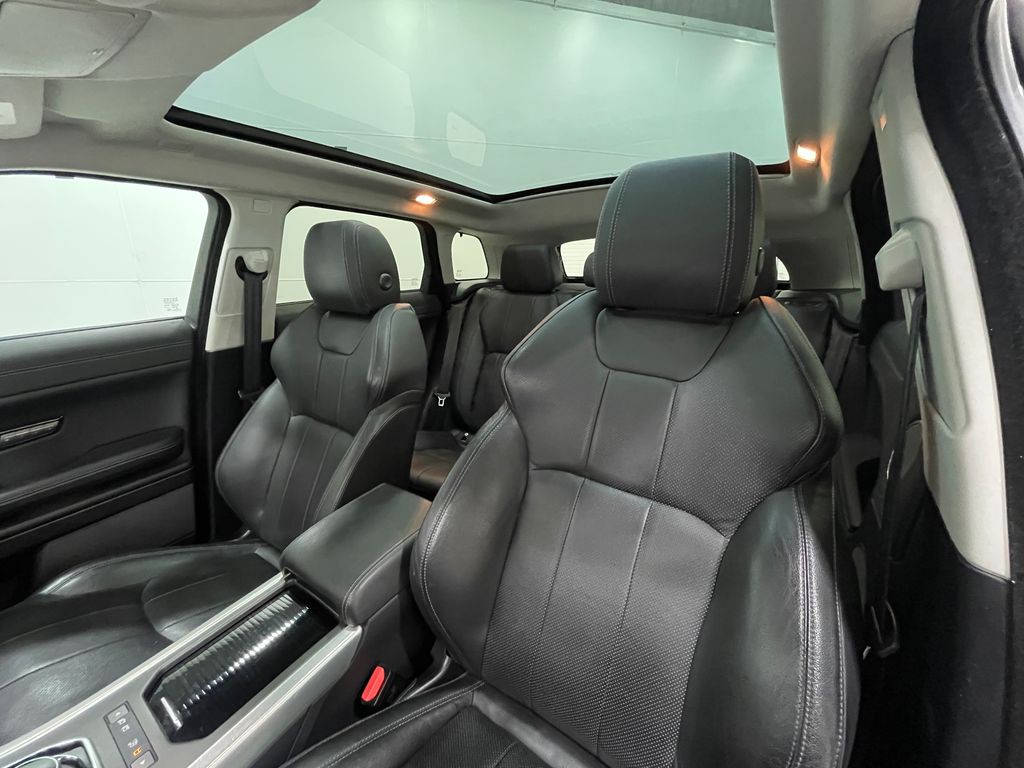 2016 Land Rover Range Rover Evoque Image 14