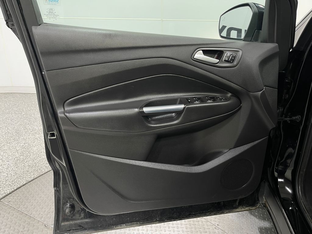2017 Ford Escape Image 16
