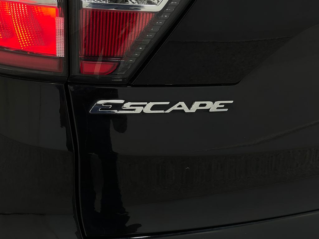 2017 Ford Escape Image 39