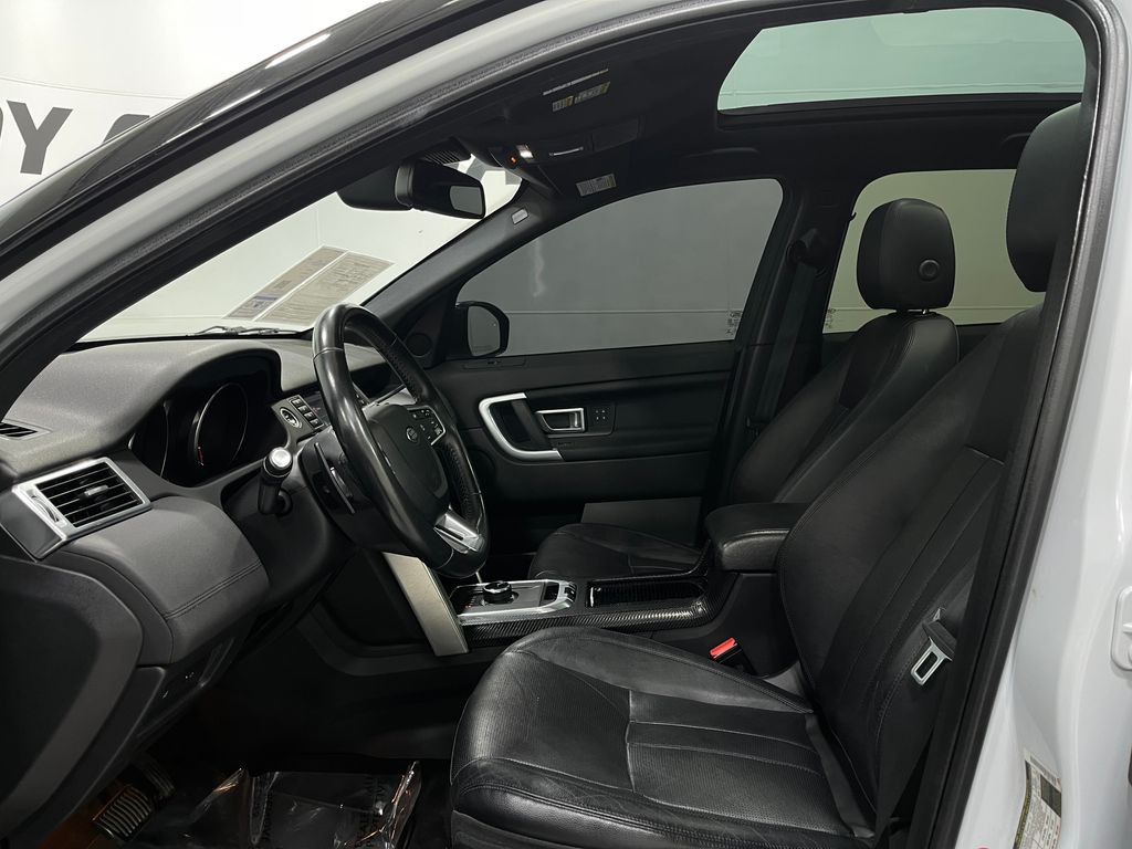 2017 Land Rover Discovery Sport Image 13