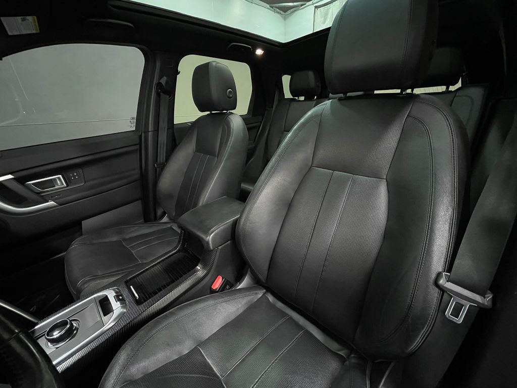 2017 Land Rover Discovery Sport Image 14