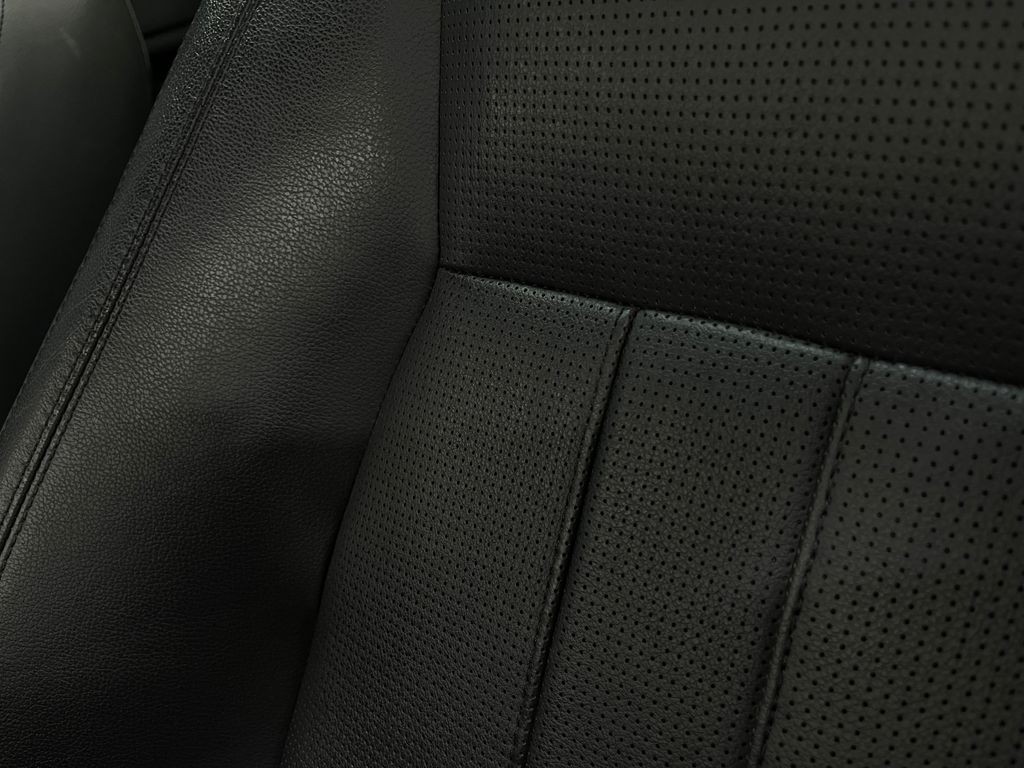 2017 Land Rover Discovery Sport Image 18