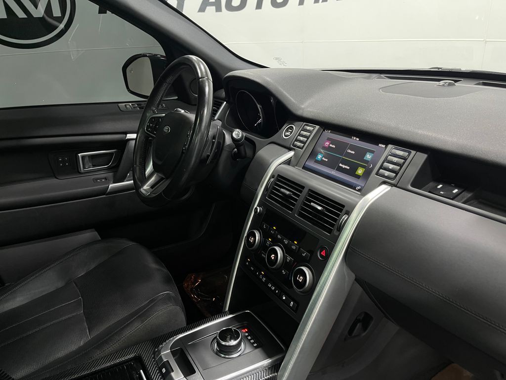2017 Land Rover Discovery Sport Image 20