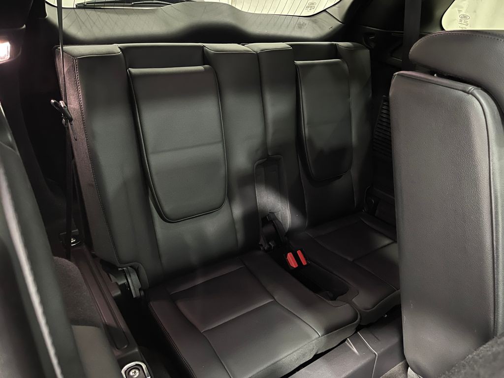 2017 Land Rover Discovery Sport Image 32