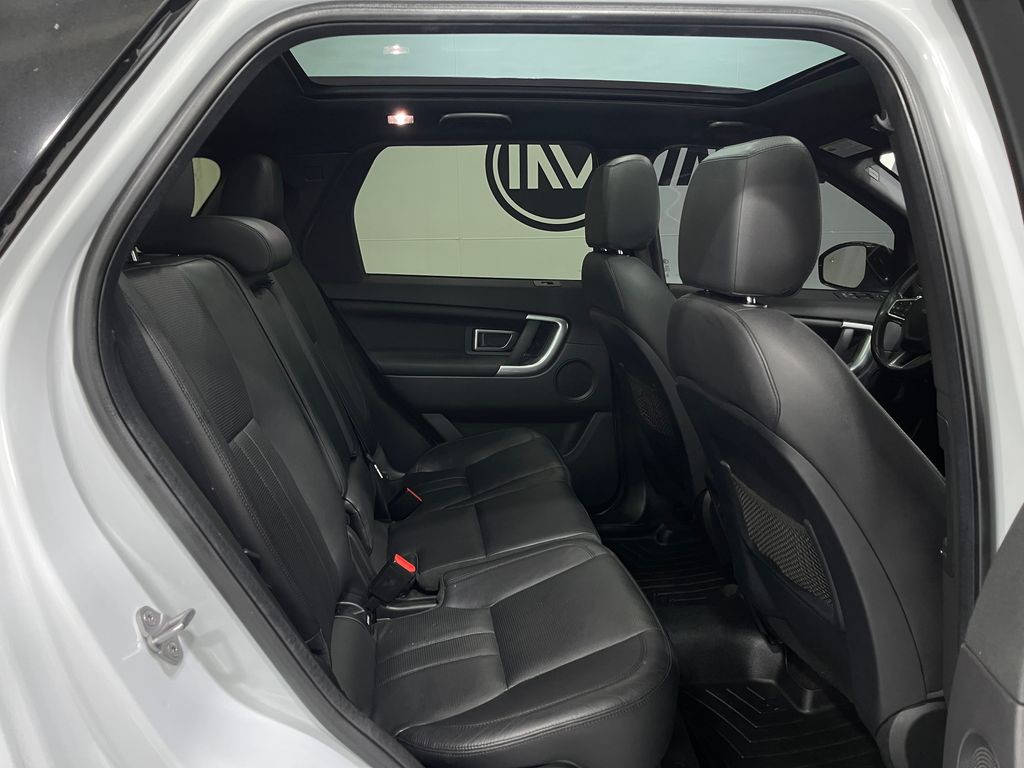 2017 Land Rover Discovery Sport Image 33
