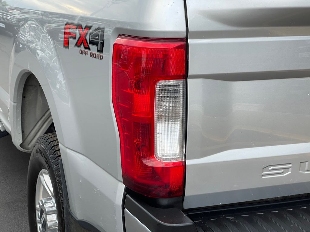 2017 Ford F-250 Image 32