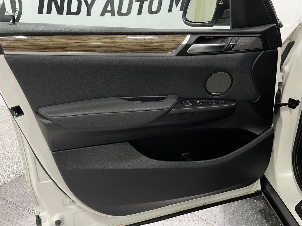 2017 BMW X3 Image 14