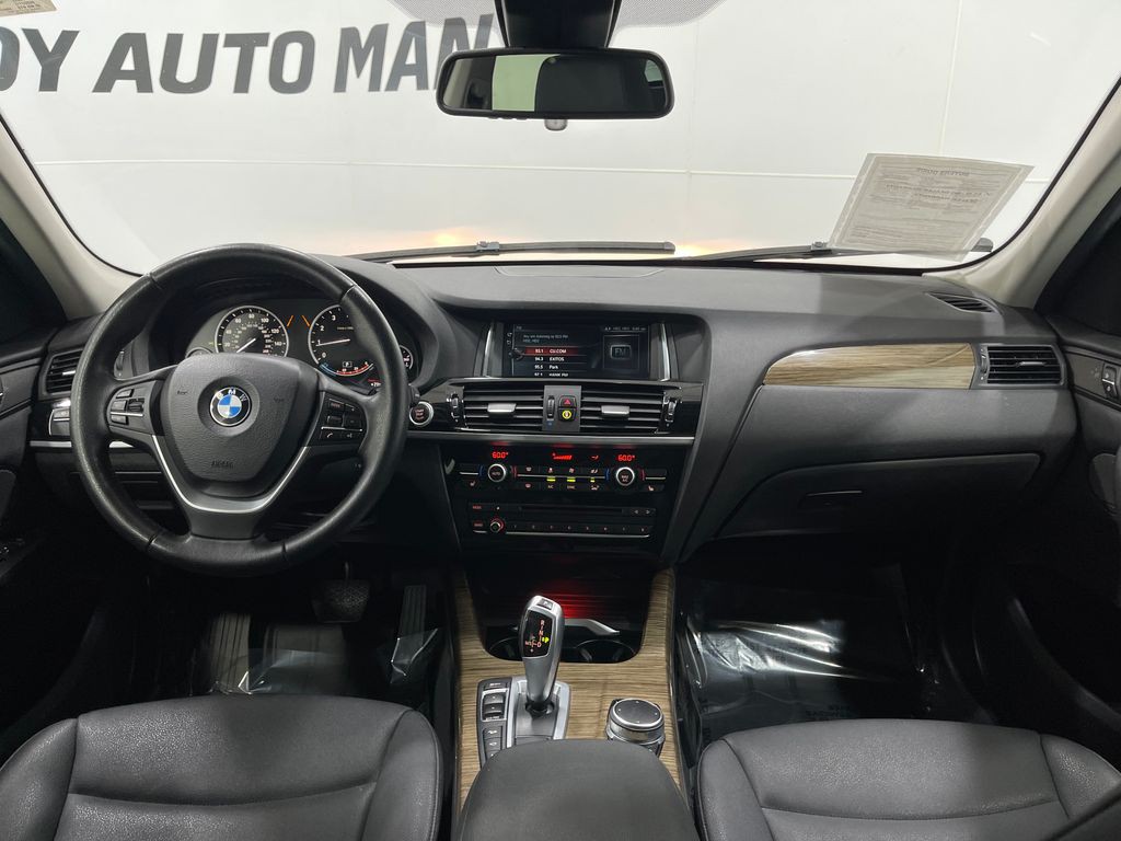 2017 BMW X3 Image 18