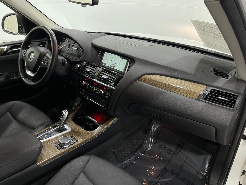 2017 BMW X3 Image 19