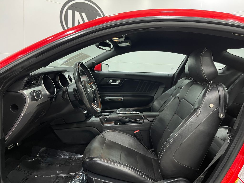 2020 Ford Mustang Image 11