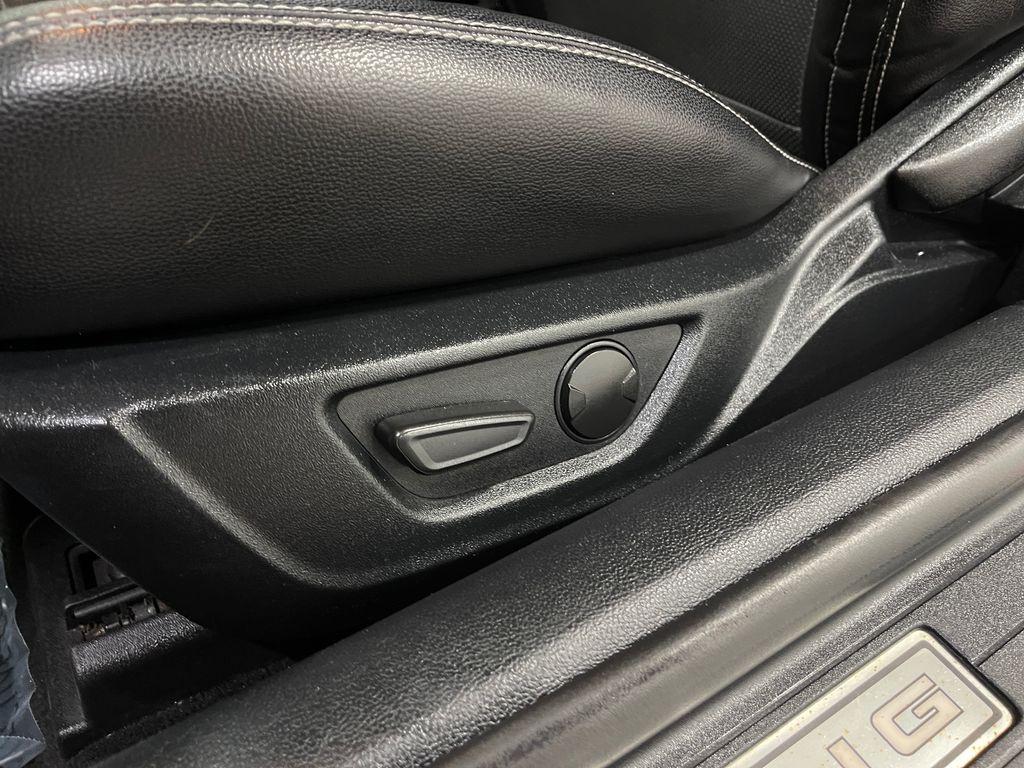 2020 Ford Mustang Image 15