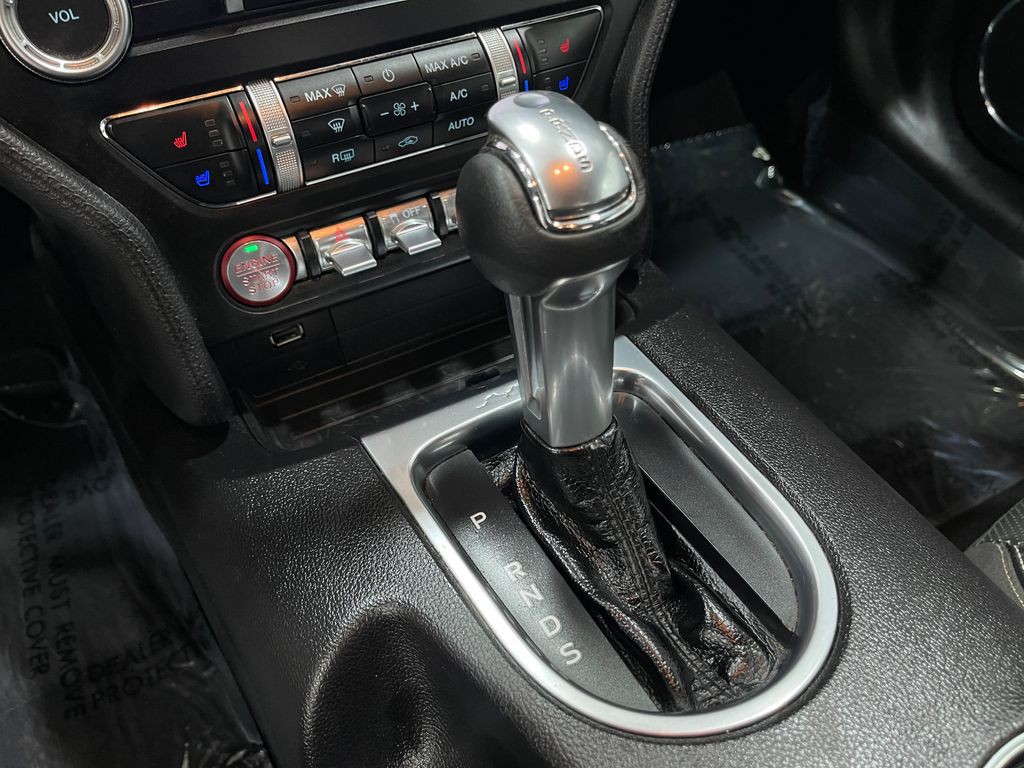 2020 Ford Mustang Image 28