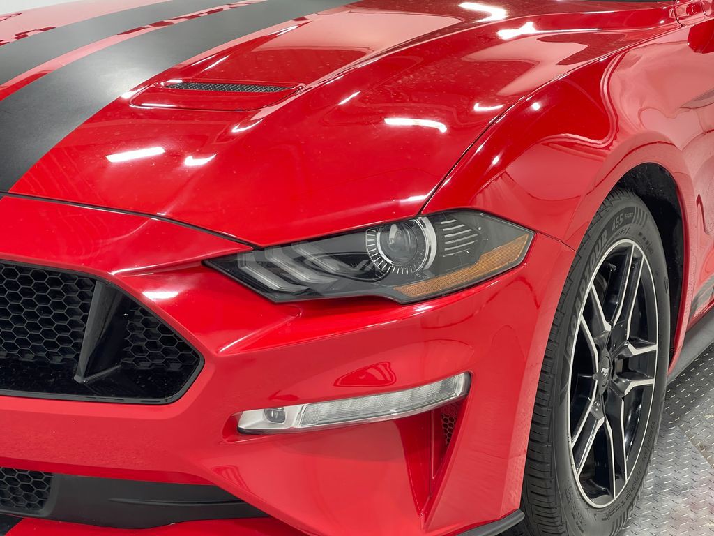 2020 Ford Mustang Image 32