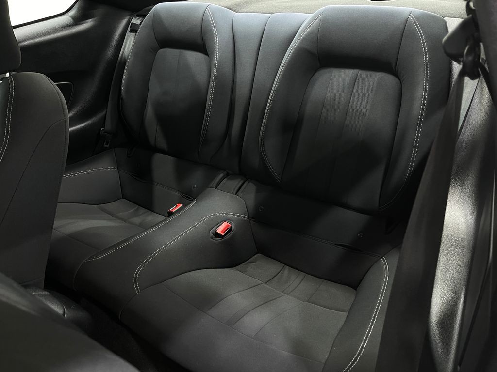 2018 Ford Mustang Image 28