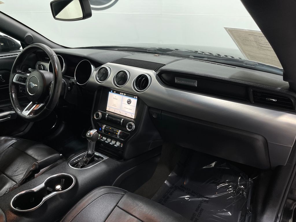 2018 Ford Mustang Image 18