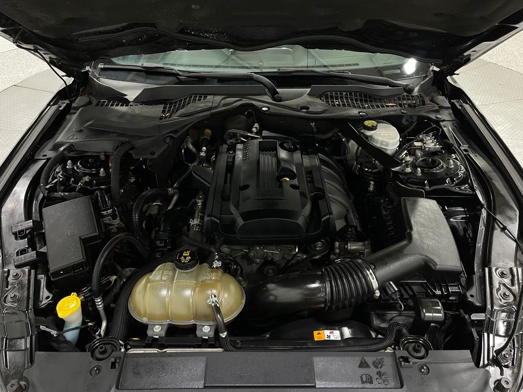 2018 Ford Mustang Image 24