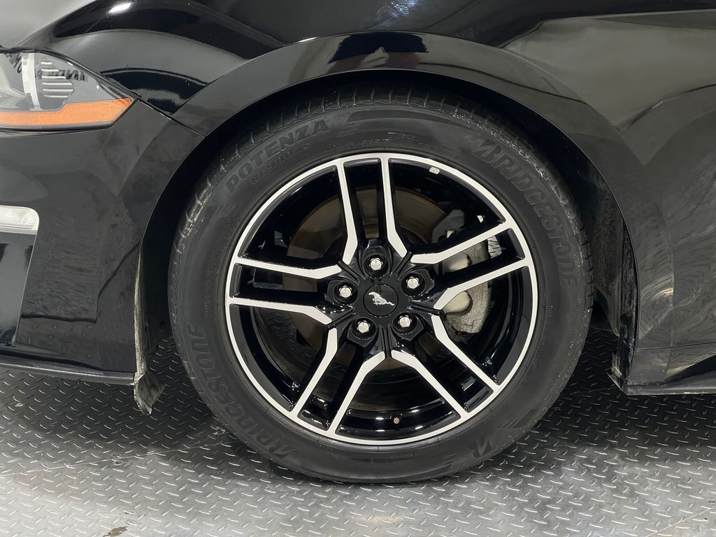 2018 Ford Mustang Image 31