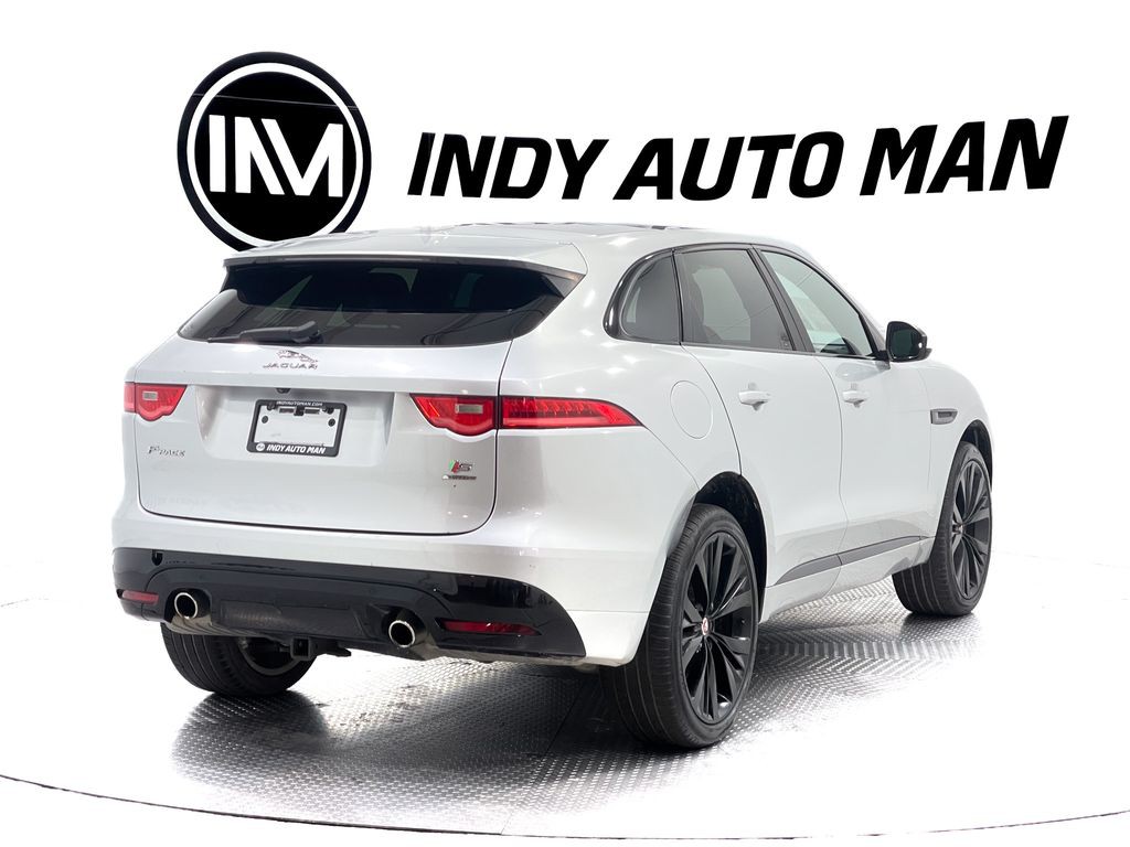 2017 Jaguar F-PACE Image 4