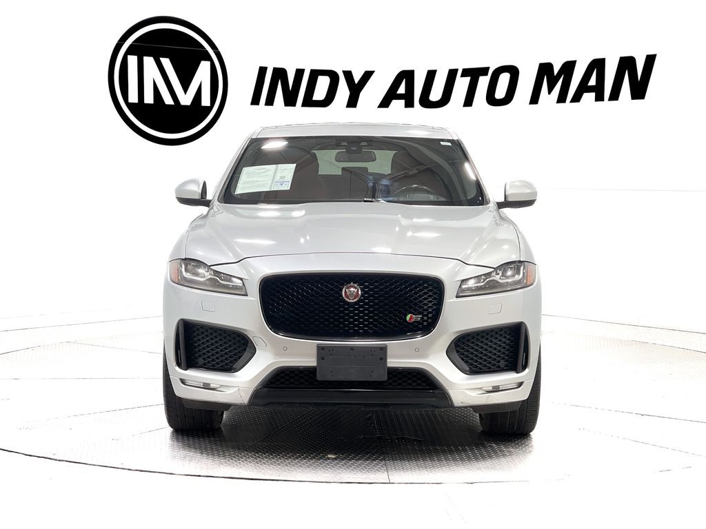 2017 Jaguar F-PACE Image 9