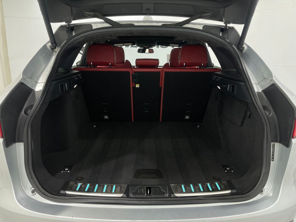 2017 Jaguar F-PACE Image 27