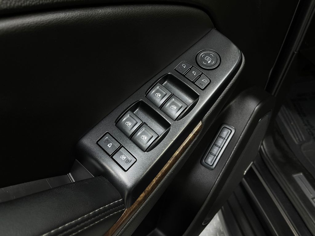 2018 Chevrolet Tahoe Image 18
