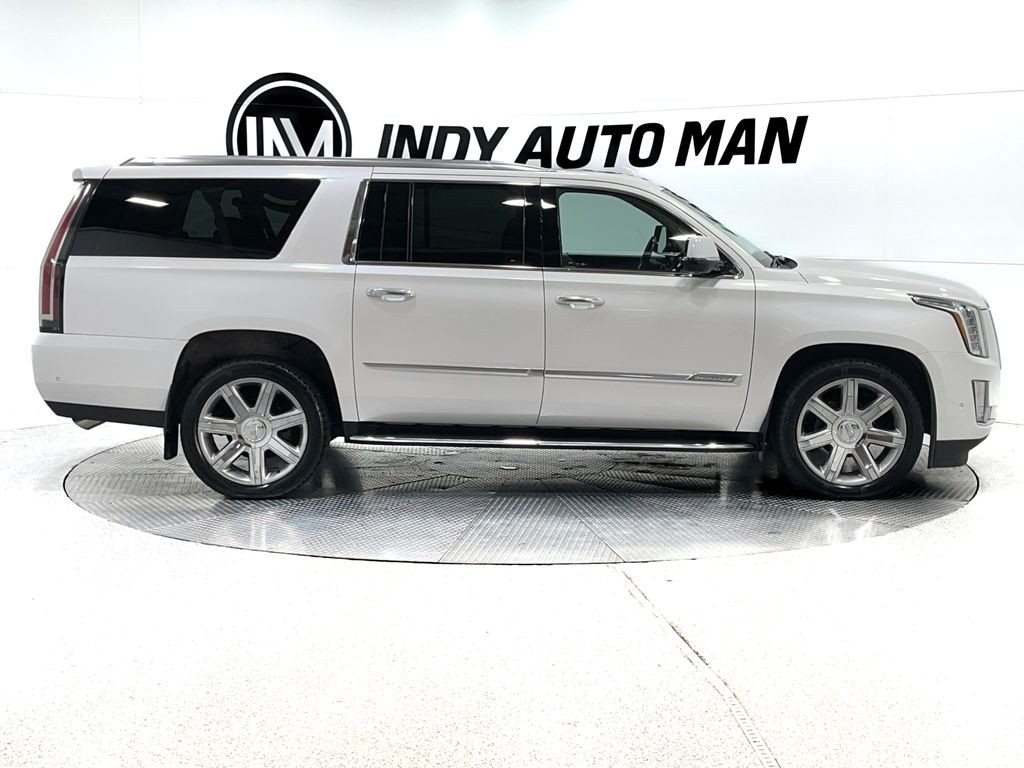 2018 Cadillac Escalade Image 3