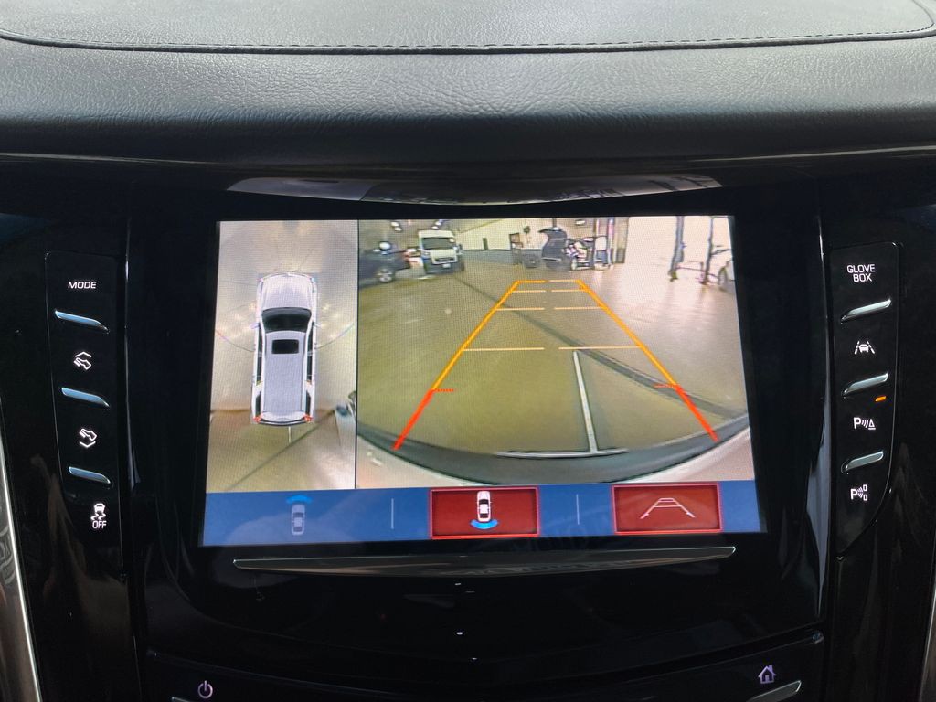 2018 Cadillac Escalade Image 11