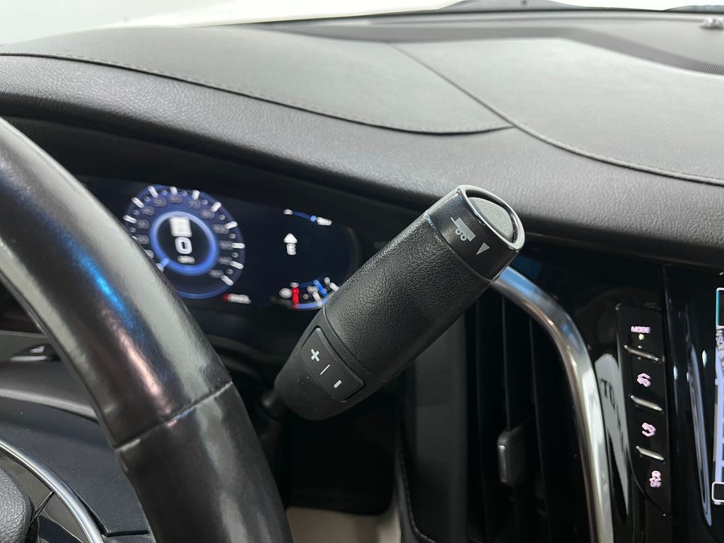 2018 Cadillac Escalade Image 30