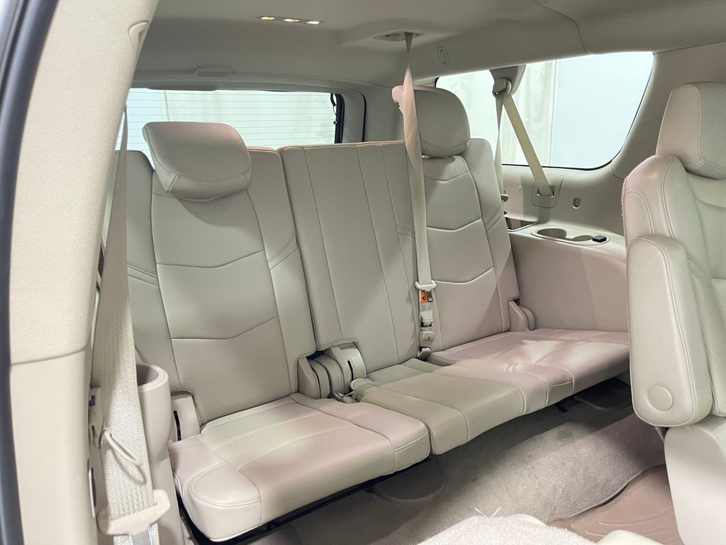 2018 Cadillac Escalade Image 33
