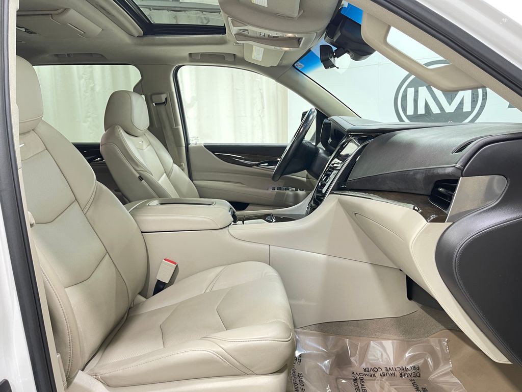 2018 Cadillac Escalade Image 35