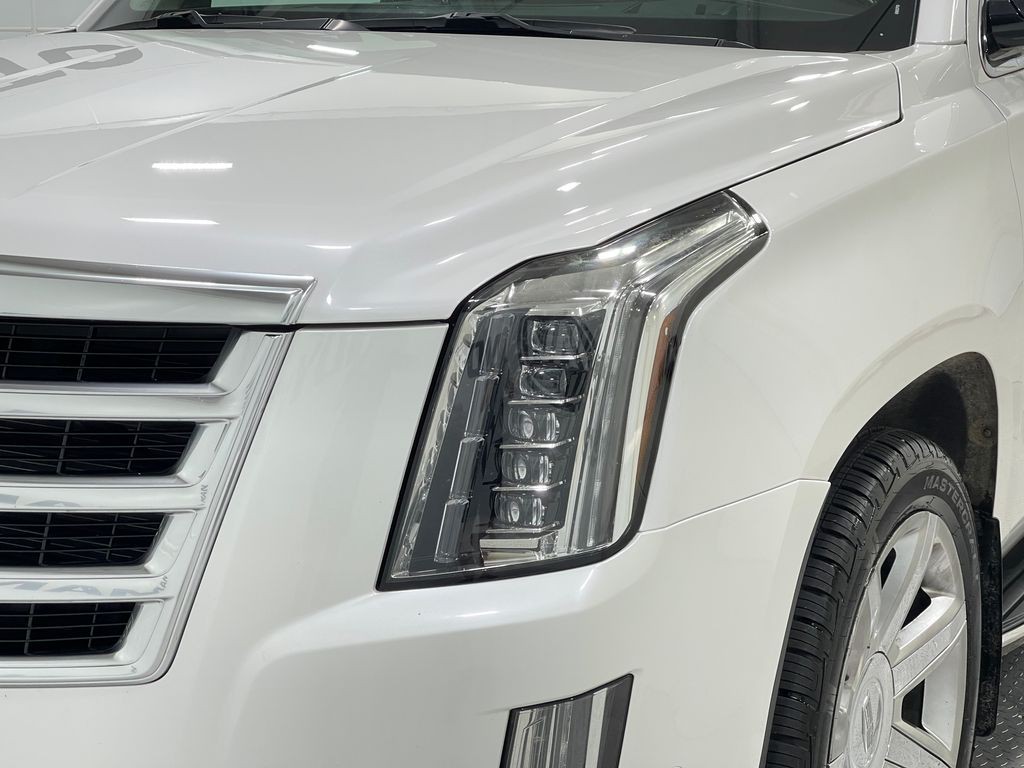 2018 Cadillac Escalade Image 36