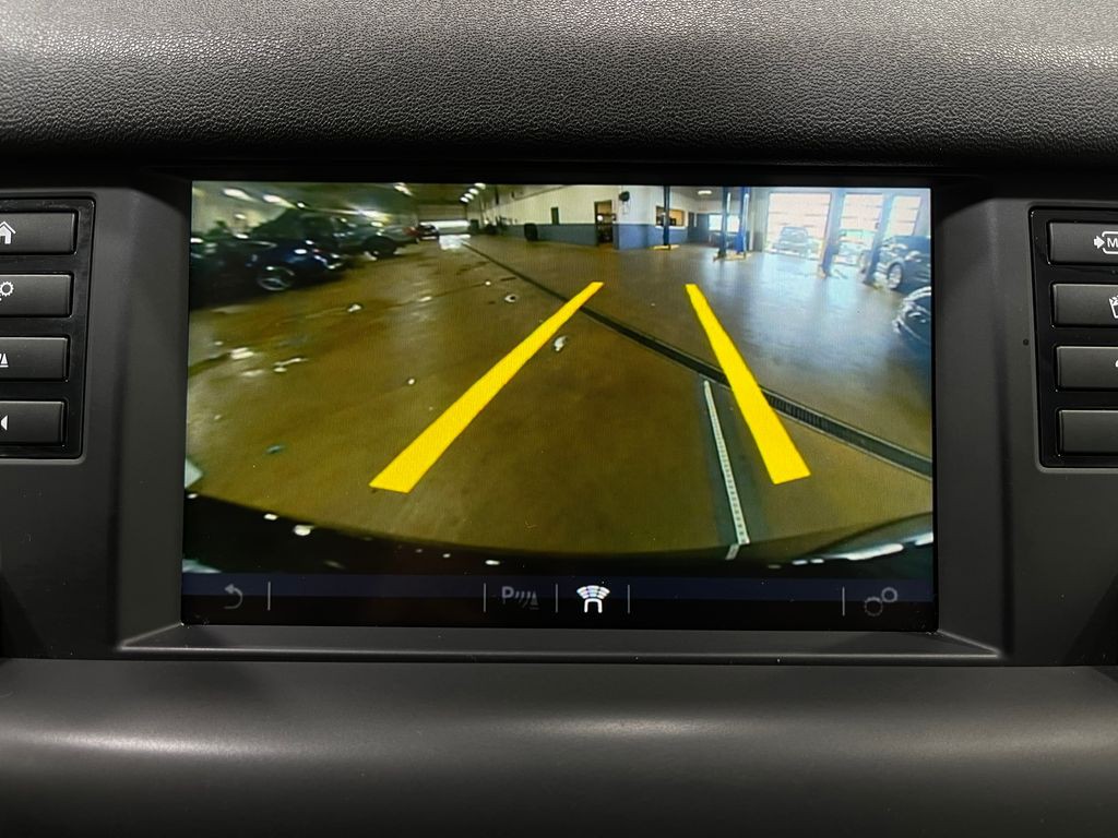 2019 Land Rover Discovery Sport Image 10