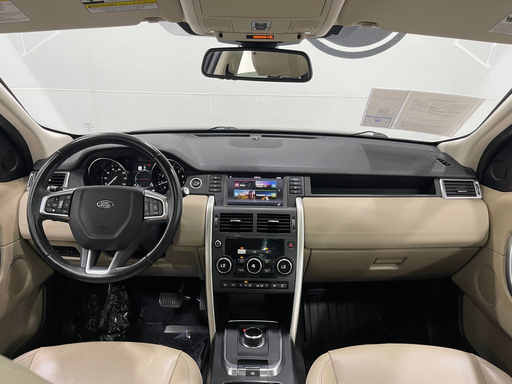 2019 Land Rover Discovery Sport Image 19