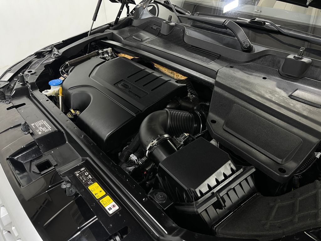 2019 Land Rover Discovery Sport Image 28