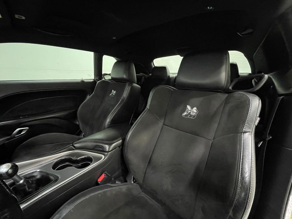 2019 Dodge Challenger Image 12