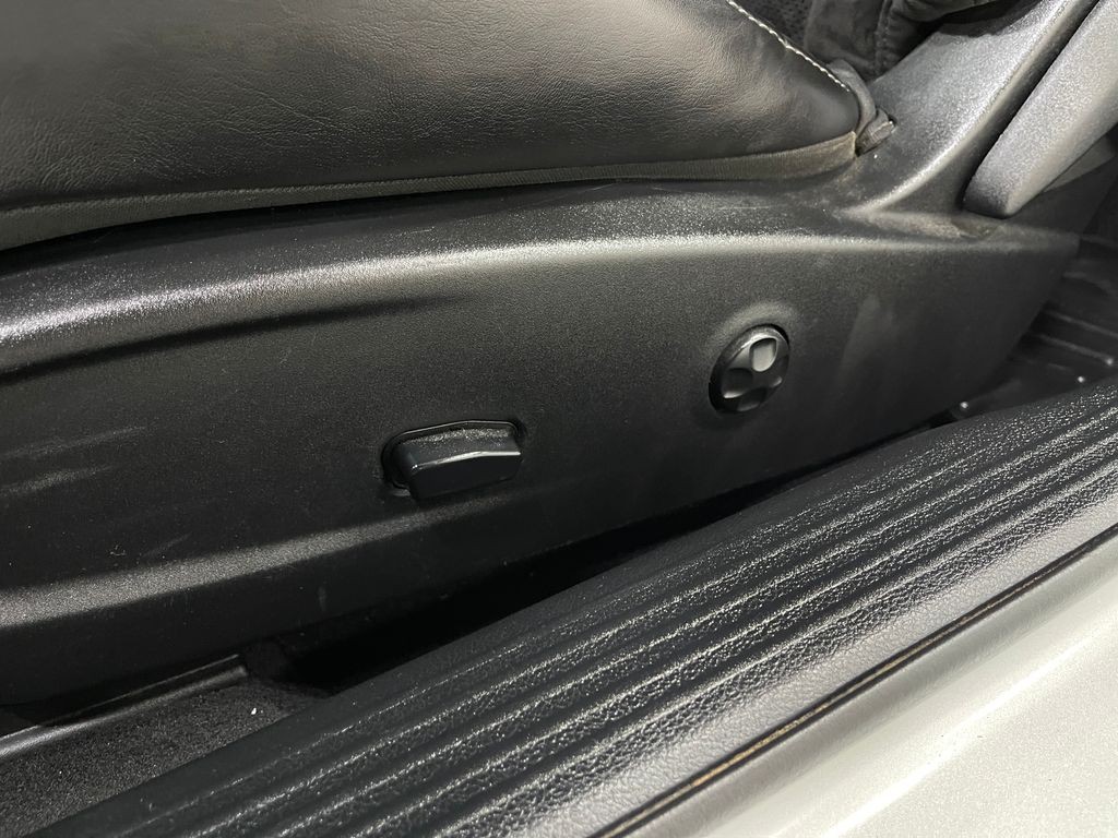 2019 Dodge Challenger Image 15