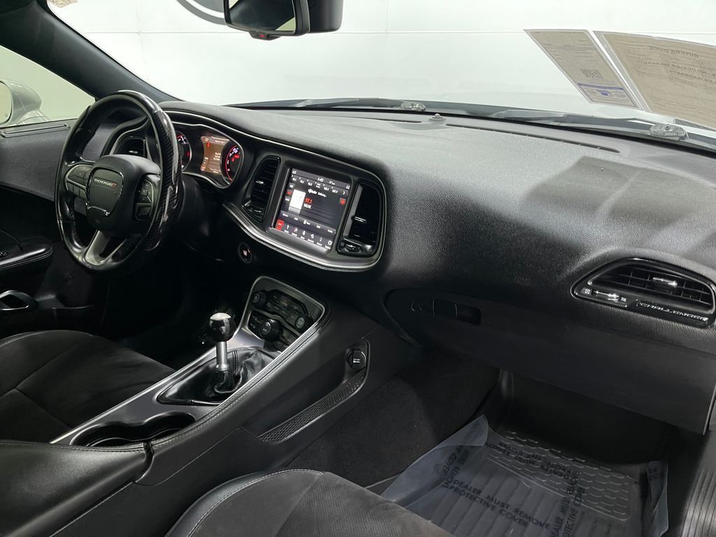 2019 Dodge Challenger Image 18