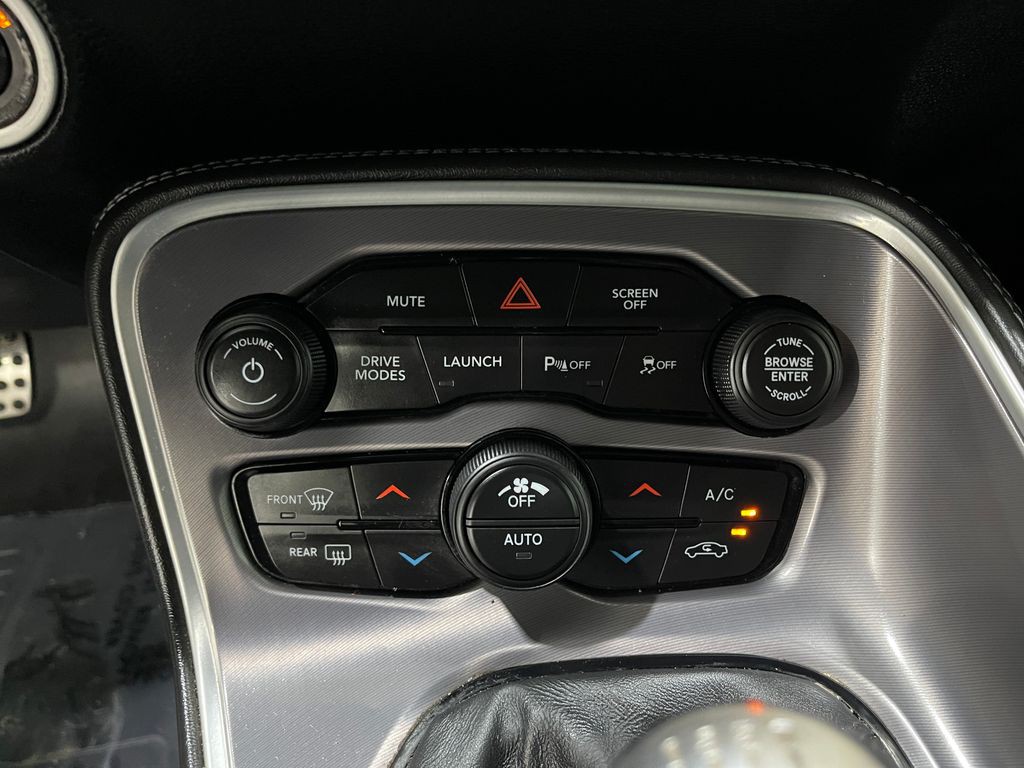 2019 Dodge Challenger Image 24