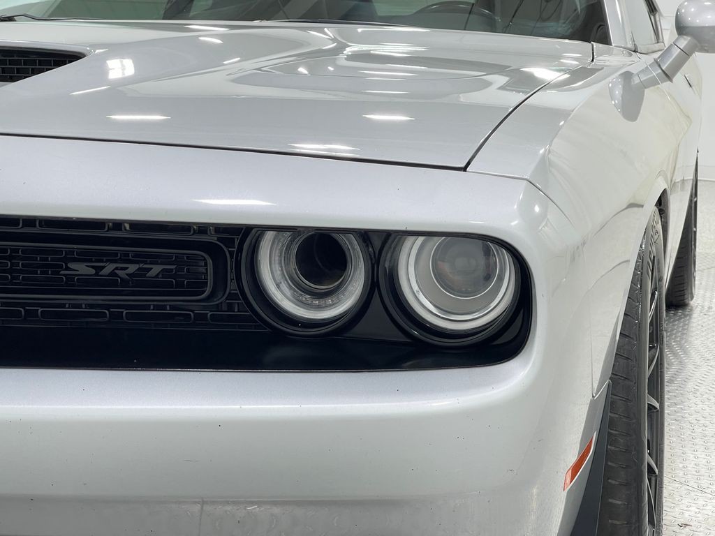 2019 Dodge Challenger Image 32