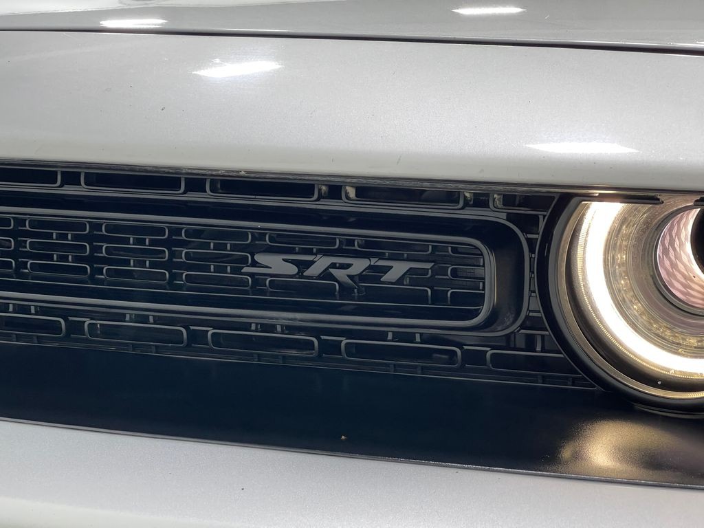 2019 Dodge Challenger Image 38