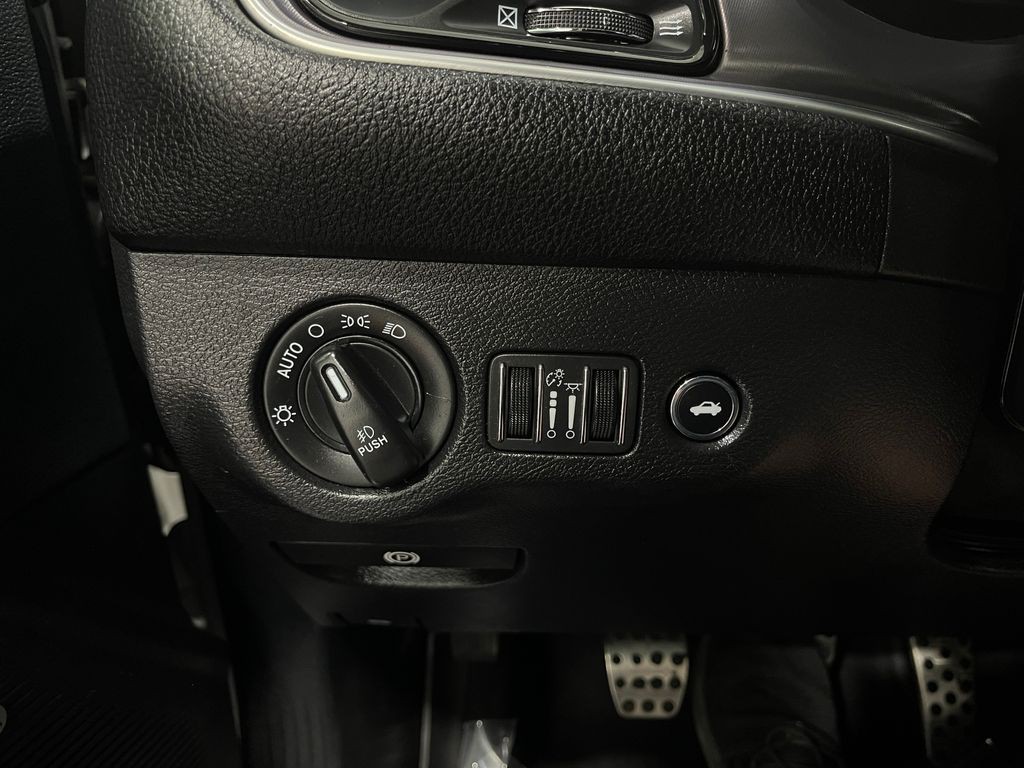 2019 Dodge Challenger Image 20