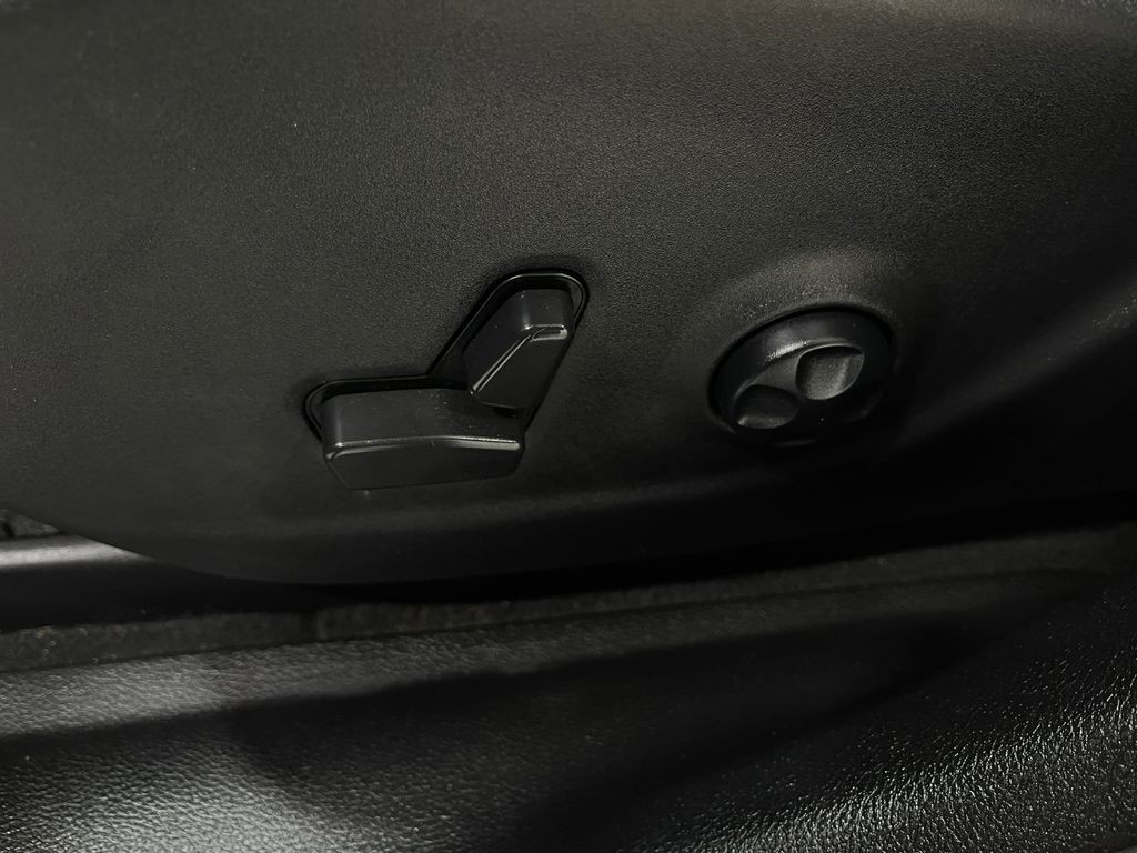 2021 Jeep Cherokee Image 17