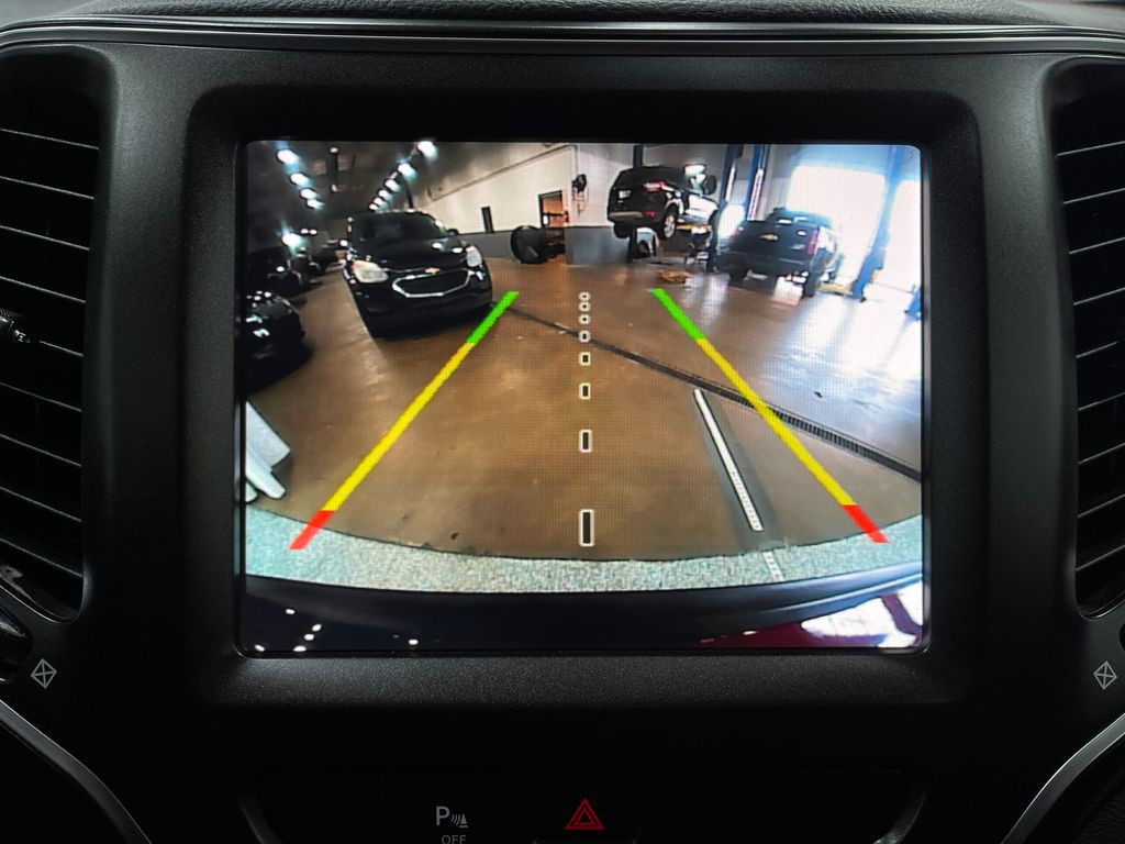 2021 Jeep Cherokee Image 11