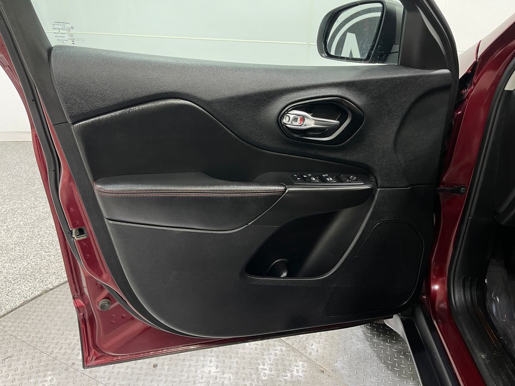 2021 Jeep Cherokee Image 15