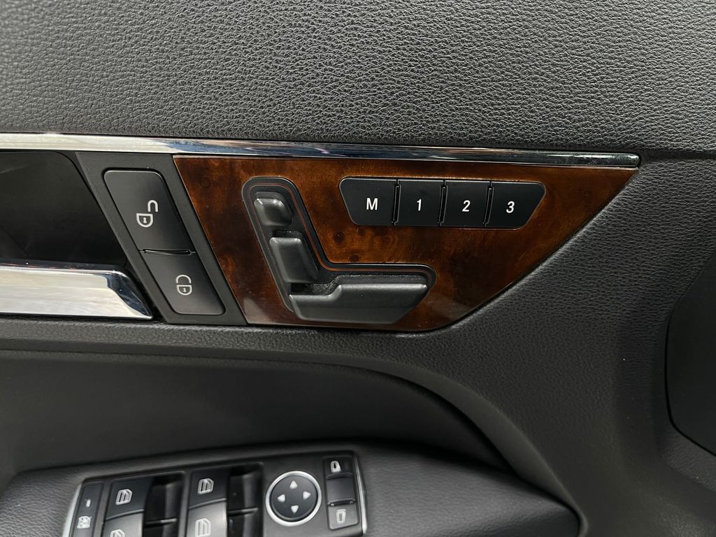 2011 Mercedes-Benz E-Class Image 17