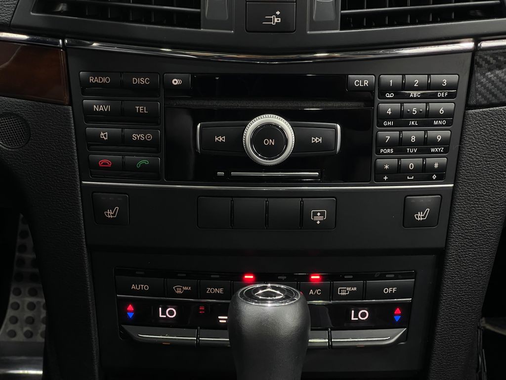 2011 Mercedes-Benz E-Class Image 25