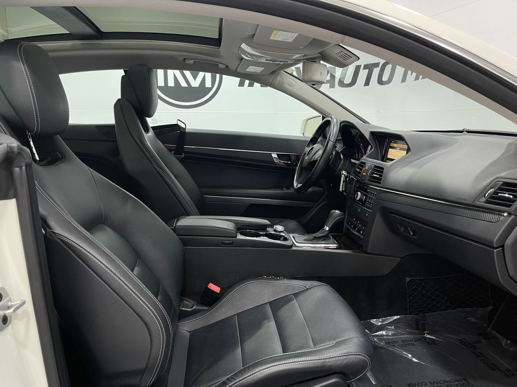 2011 Mercedes-Benz E-Class Image 32