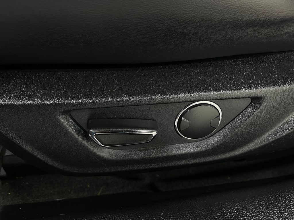 2018 Ford Mustang Image 17
