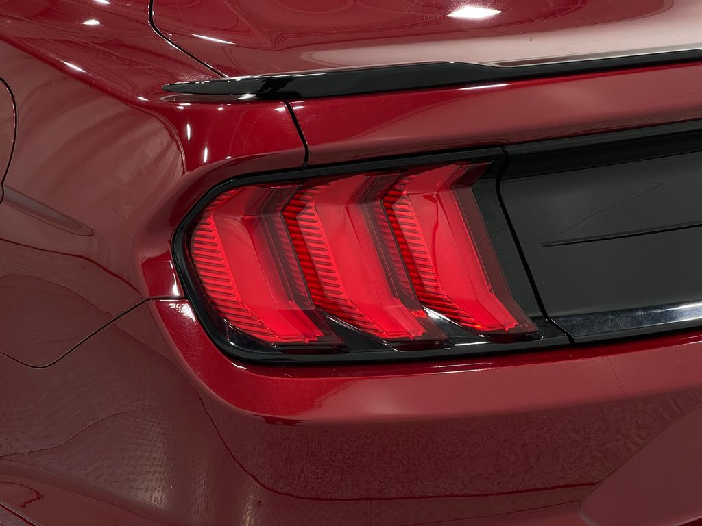 2018 Ford Mustang Image 34