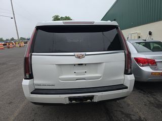 2019 Cadillac Escalade Image 5